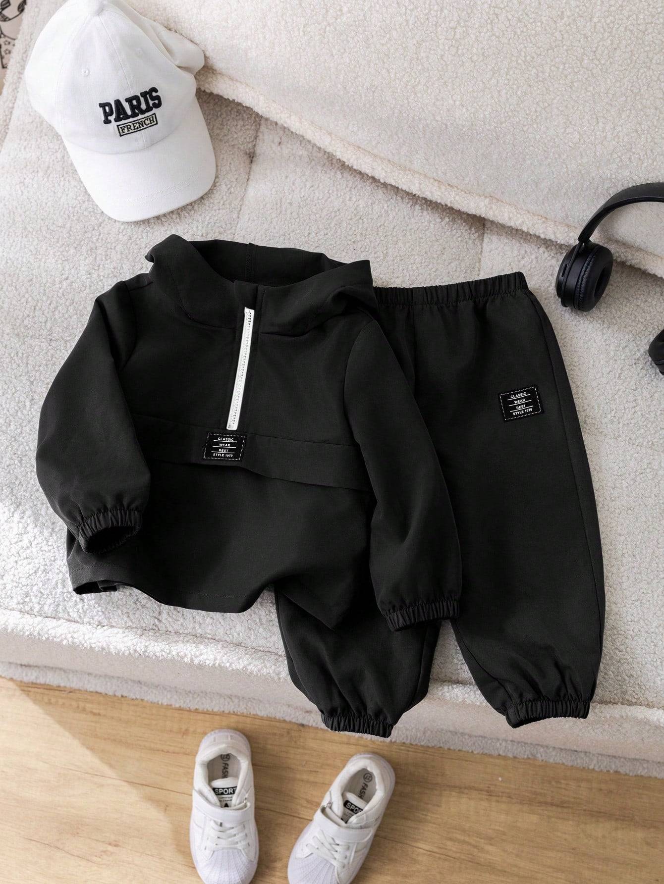 Conjunto de dos piezas con sudadera y jogger para bebé niño