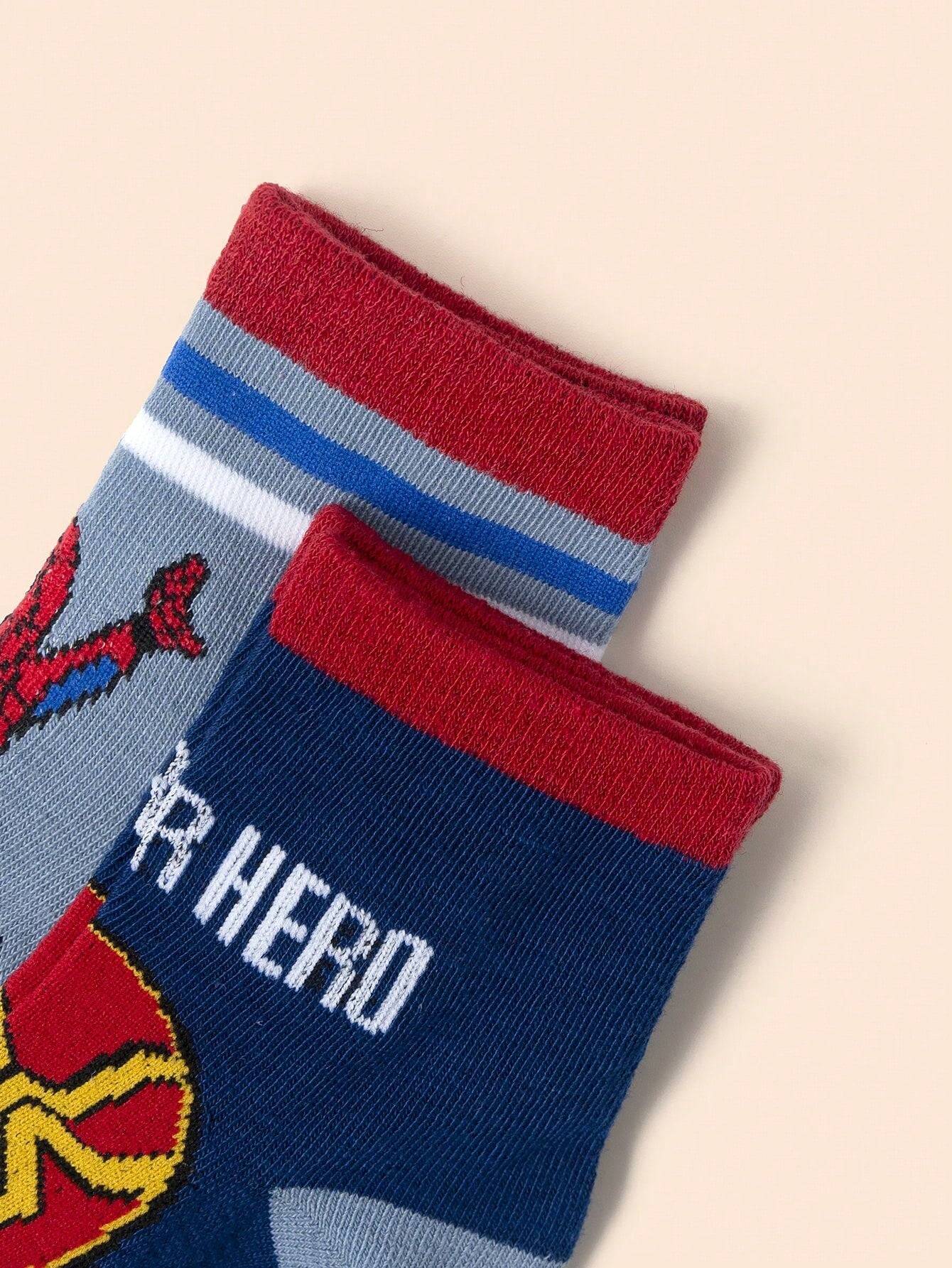 Close-up of Spider-Man socks' ribbed cuffs with red and blue striped details. Soft, stretchy fabric provides a secure and comfortable fit.